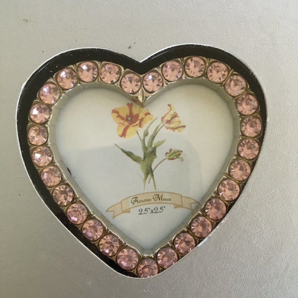 Set of three Ashleigh Manor small rhinestone picture frames. NIB. - Picture 4 of 12